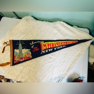Vintage New York memorabilia pennant of Empire State Building